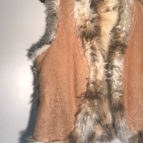 True Grit Faux Fur, Like New Vest - Picture 2 of 7